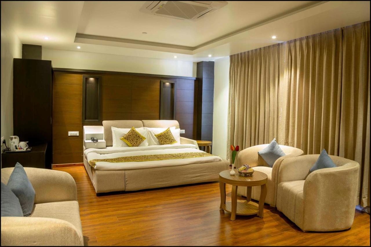 Hotel The Kingsbury Birtamode Extérieur photo
